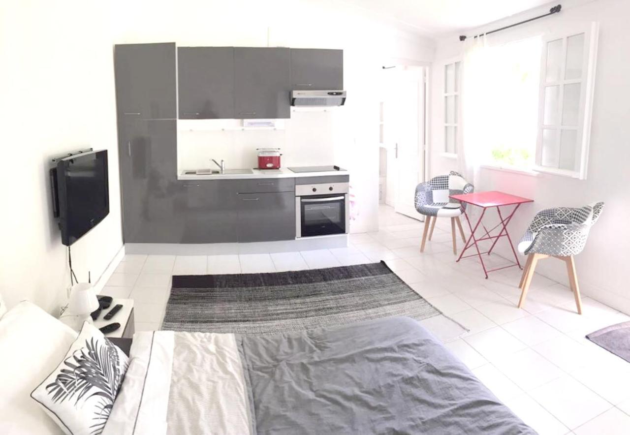 Studio Charmant Au Coeur De Boucan Canot 30 M² Avec Jardin Prive Saint-Paul エクステリア 写真